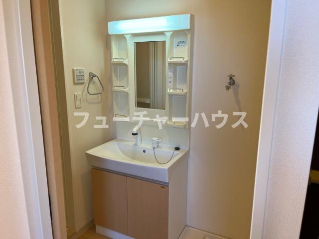 フローラ（ＦＬＯＲＡ）の洗面所|洗髪洗面化粧台