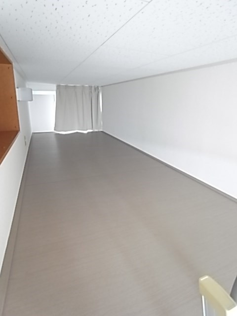 レオパレス甲東園の寝室