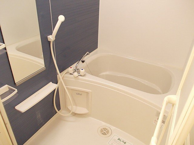 【浴室】 | サニーサイド | コンパクトで使いやすいお風呂です