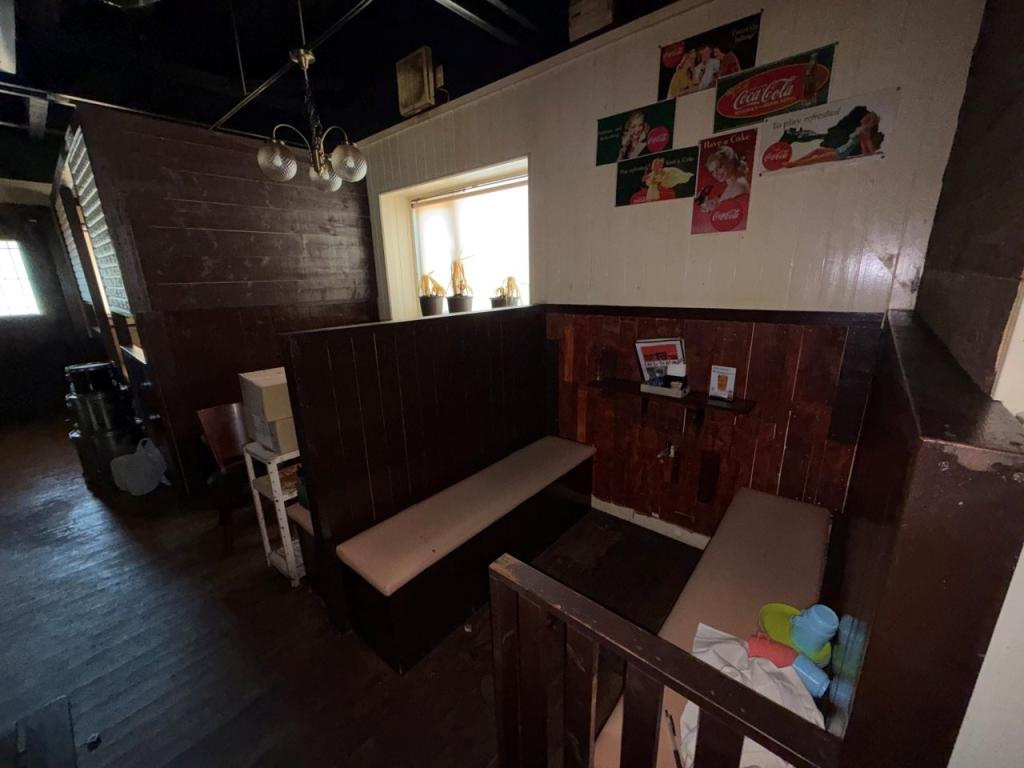 北見市美山町西５丁目４７番地４２　店舗の内装