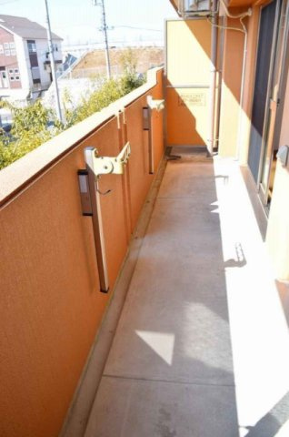 サウスヒルズ緑Aのバルコニー|反転間取りのの写真となります