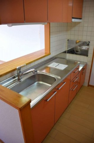 サウスヒルズ緑Aのキッチン|反転間取りのの写真となります