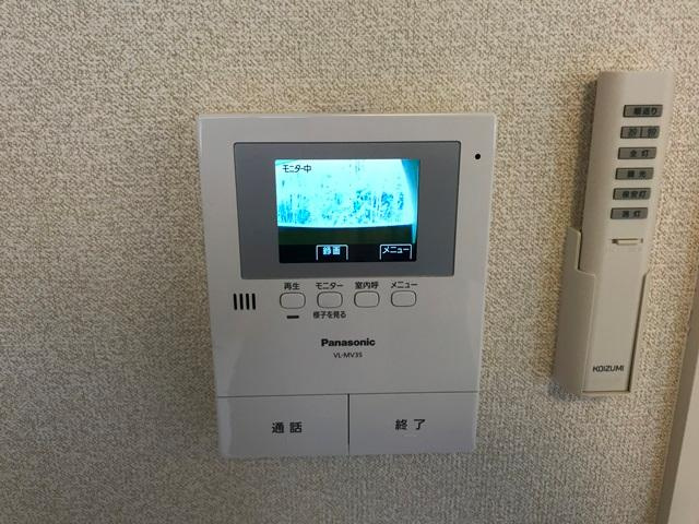 宝悠ハイムの内装|カメラ付インターホン