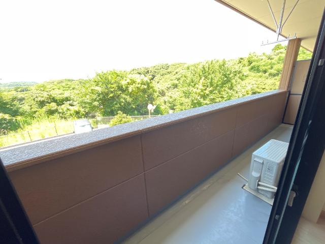 メゾンひばりヶ丘壱番館のその他|ベランダ