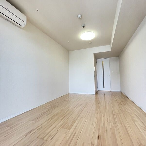 CASA+α名駅南の洋室
