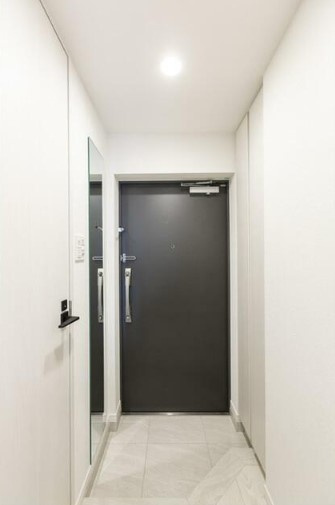 コンフォリア・リヴ品川南大井の玄関