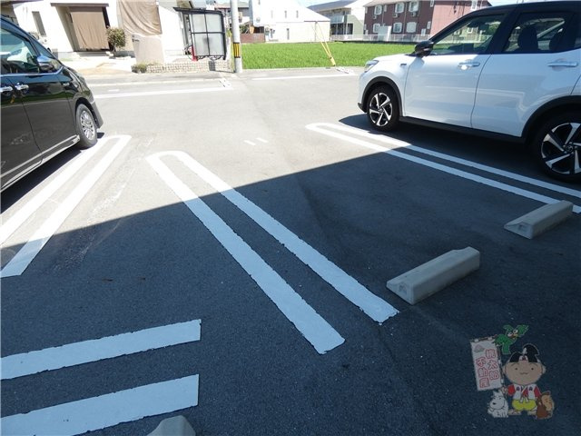 コンフォーティアの駐車場