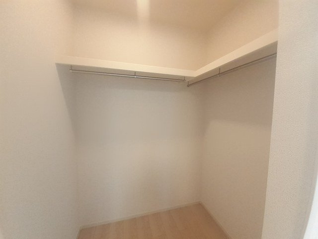 スペチアーレ　ドゥーエの収納