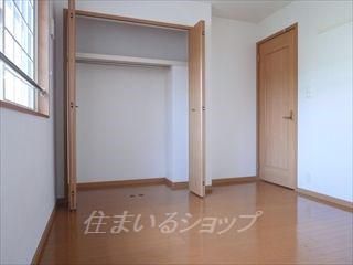 アンソレイエ　ヴィラ　Ⅱの収納