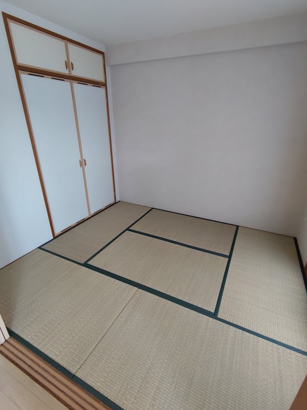 神戸市灘区大石東町２丁目のマンションの寝室
