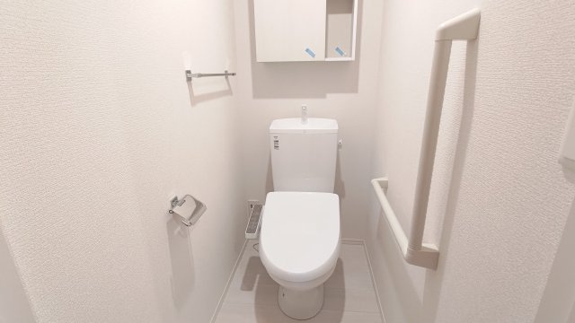 高槻市宮野町のアパートのトイレ