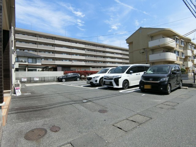 ジェントリー　ブリーズ　ヴィラの駐車場