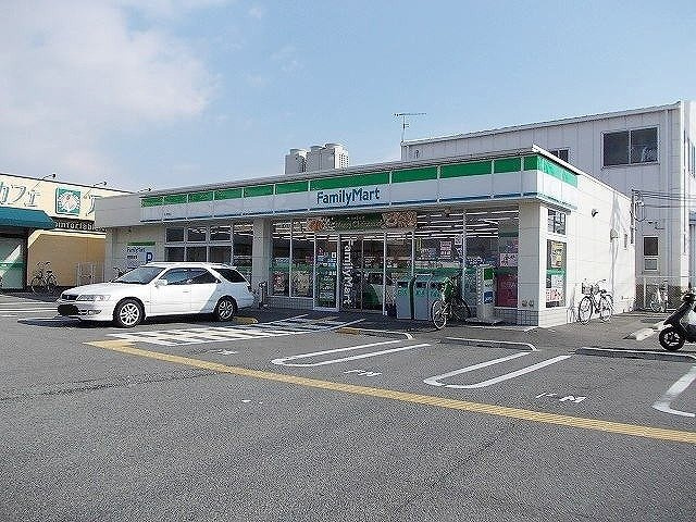 アロッジオの周辺|ファミリーマート高津橋店まで350m