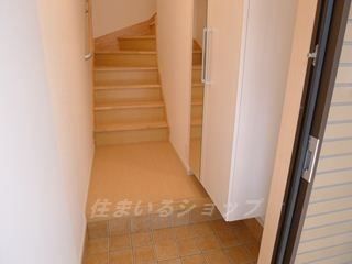 セレーノ　Gの玄関|ミラー付き大型シューズボックス