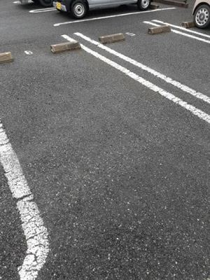 【駐車場】 | メロウヒルズ　Ａ | 車をお持ちの方に嬉しい駐車場付きの物件です