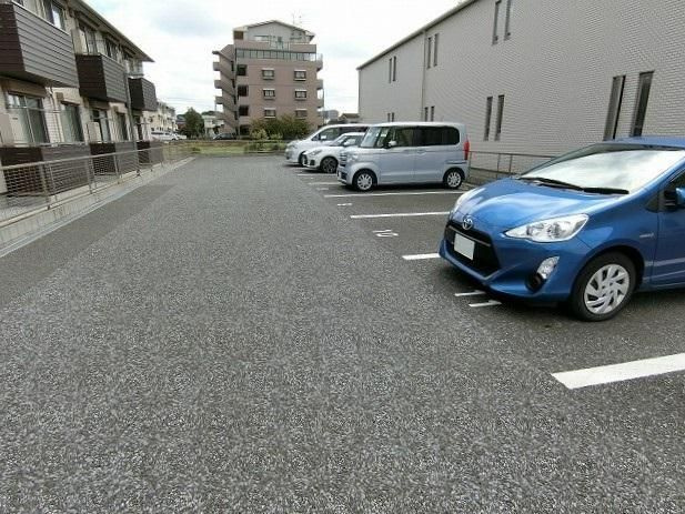 インペリアルⅡの駐車場