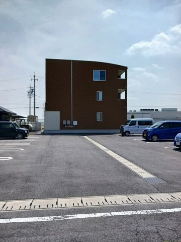 ドリームふしみの駐車場