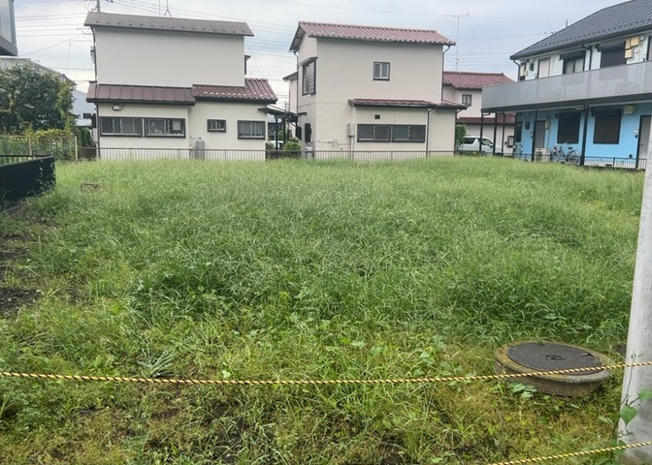 【外観】 | 土地購入を検討されている場合、境界杭がない状態で購入してしまうと境界確定測量をする必要があり、費用がかかります。購入の前に、売主、隣土地所有者立ち合いのもと境界を確定し境界杭を設置するのがベストです。