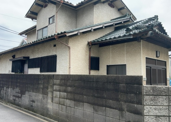 【外観】 | 物件の詳細については、現地を見てわかること以外に、役所や法務局などで調べないとわからないことがあります。そのため、現地に行く場合は、もしこの物件を買ったらどのような生活ができるかをイメージしましょう。