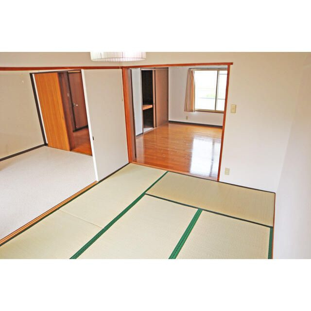 船橋グリーンハイツ七号棟の居間・リビング