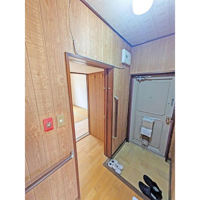 船橋グリーンハイツ七号棟の玄関