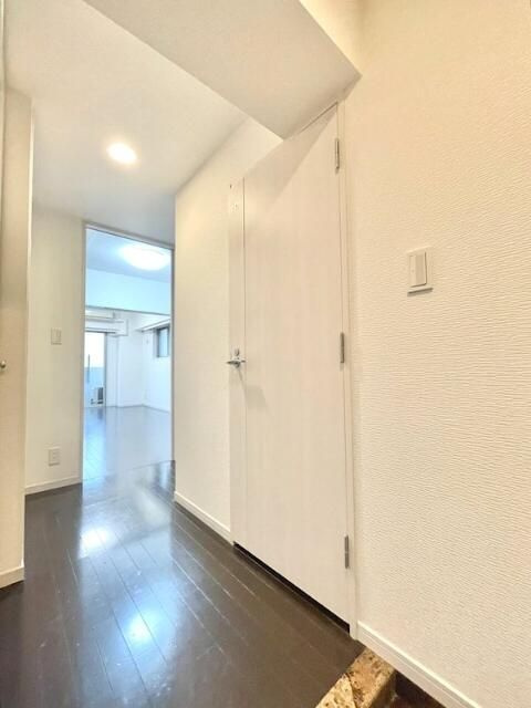 メインステージ浅草の玄関
