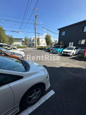 グレイス樹の駐車場