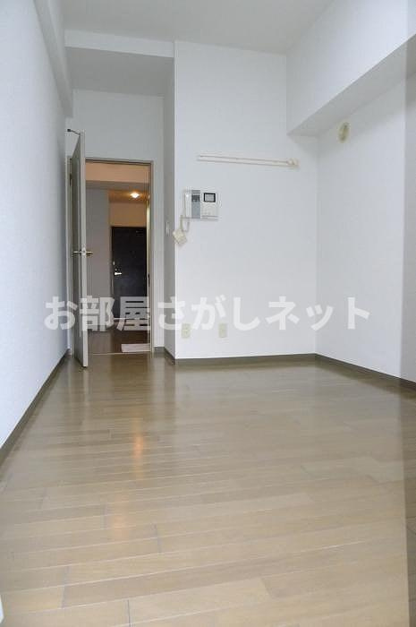 ステージファースト目白【おとり物件なし】#学生・社会人にオススメ！初期費用分割払いOK！の居間・リビング