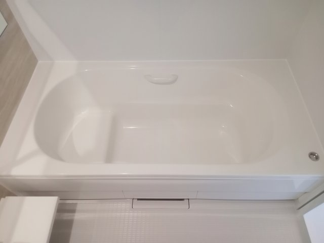 稲城市東長沼の賃貸マンションの浴室