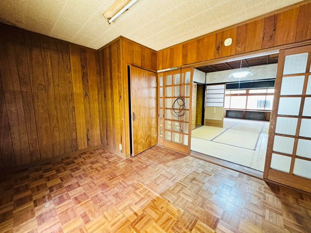 西入行衛町のその他