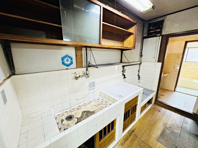 西入行衛町のキッチン