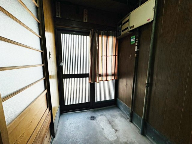 西入行衛町のその他
