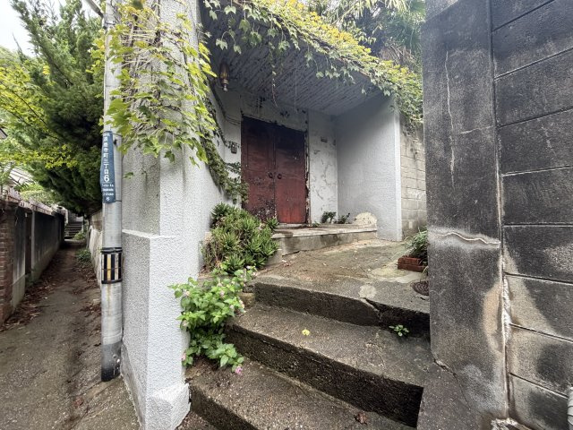 神戸市須磨寺町中古戸建の外観|多様化する住まいのお悩みを当社へお気軽にご相談下さい