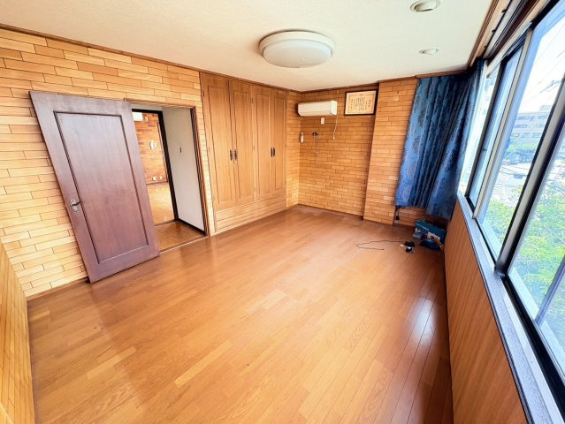 神戸市須磨区宝田町３丁目の洋室|フローリングなのでお掃除がラクラク♪