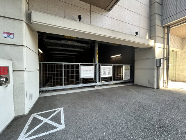 イズミヤハーバーランド店（476m）