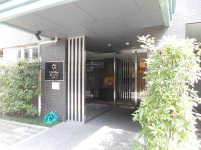 クリスタルグランツ京都高辻のエントランス