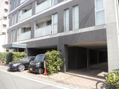 クリスタルグランツ京都高辻の駐車場