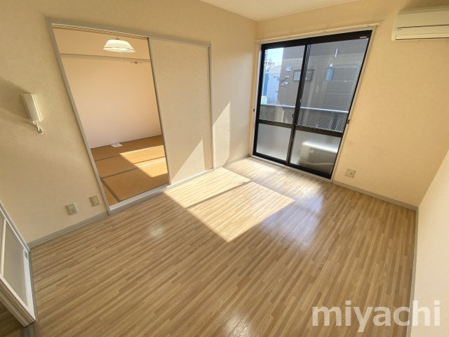 ディアス住吉の洋室