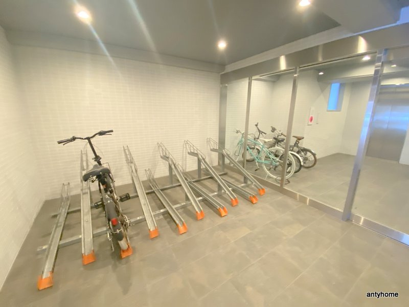 CCOLOR南新町の駐車場
