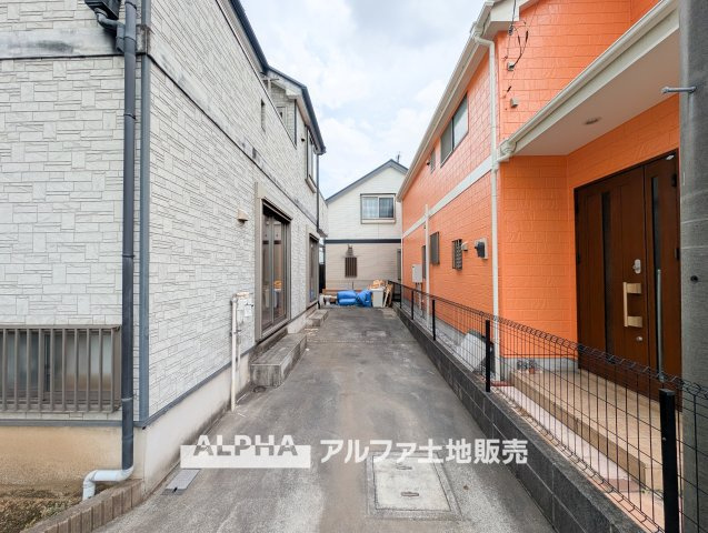 青梅市新町7丁目　中古戸建の外観|⑤【Exterior】
◆外装リフォーム◆外壁塗装と屋根カバー工法を実施。室内だけでなく建物の外まわりにも手を加えた再生住宅です。
