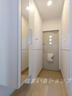 カーサ・グランデ　Ａの玄関|ミラー付き大型シューズボックス
