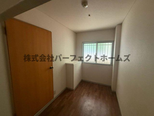 キッコーハイツ岡山手の洋室|落ち着いた色調の洋室です