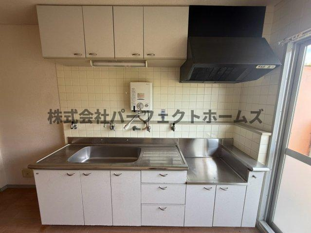 キッコーハイツ岡山手のキッチン|コンパクトなキッチンで掃除もラクラク