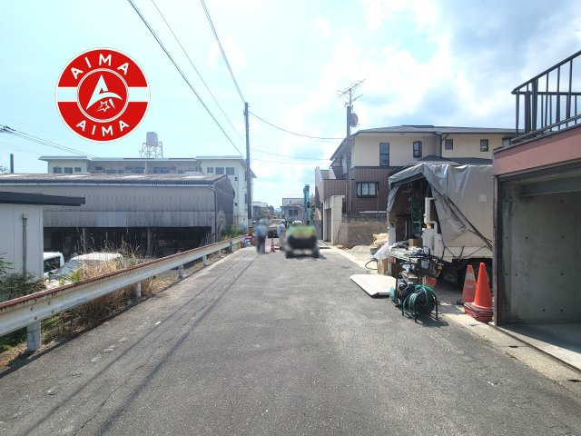 春日市一の谷1丁目第2-2棟（1号棟）の前面道路含む現地写真|前面道路です。