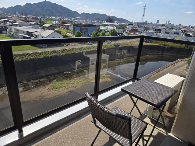 キャッスルハイツ上土居のバルコニー