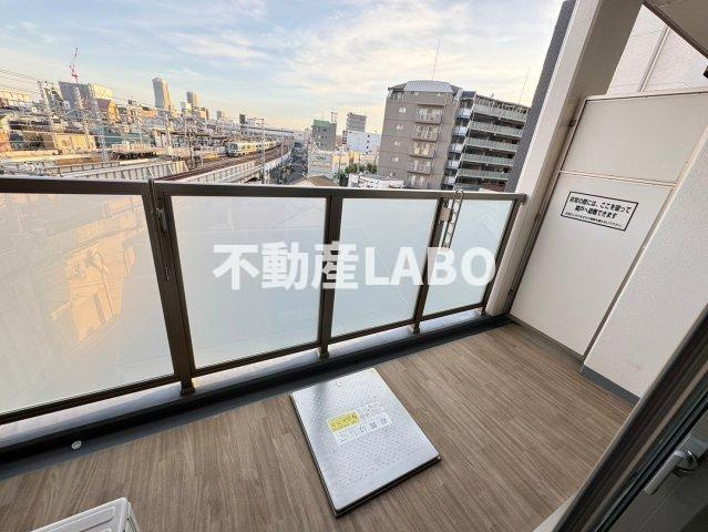 オルフェア西九条のバルコニー