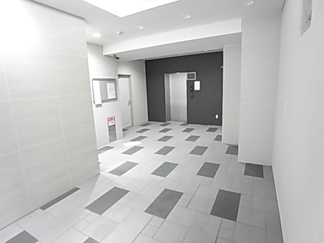 シエテ立花駅前のロビー|落ち着いたロビーです