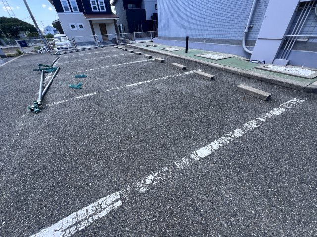 パラシオン有瀬の駐車場