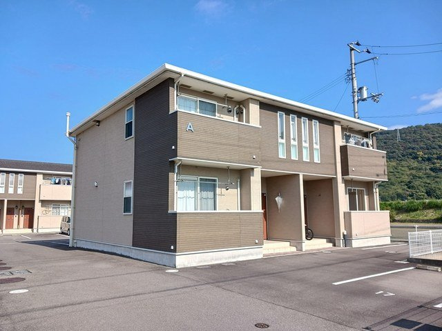 ベル・メゾン鶴市Ａ