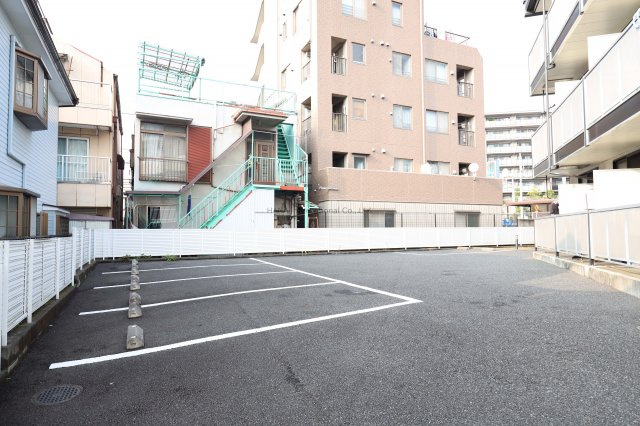 レオパレスエクセルハイムⅡの駐車場